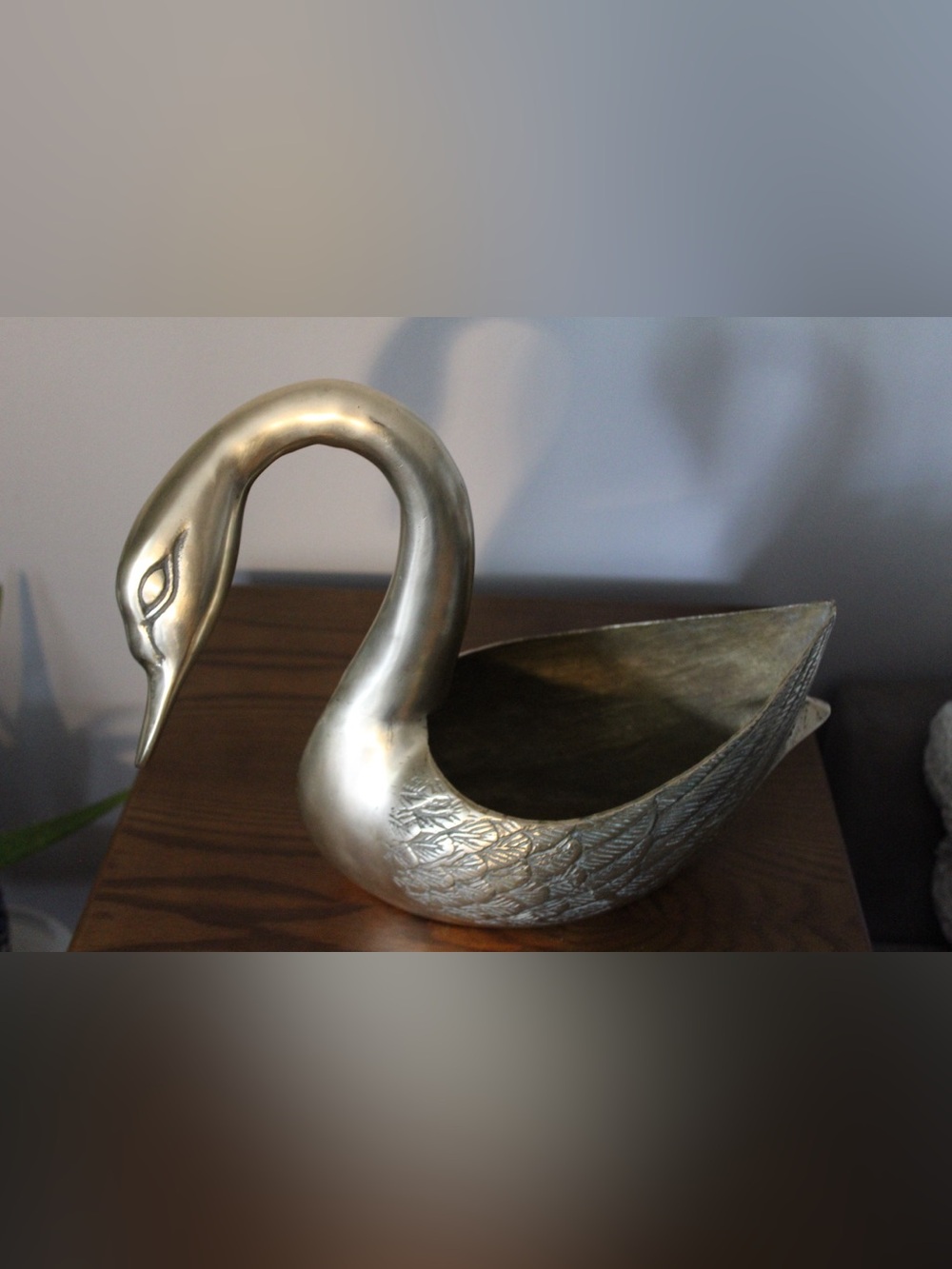 Vintage 1970s extra large Brass Swan Planters set of 2 - Picture 5 of 16
